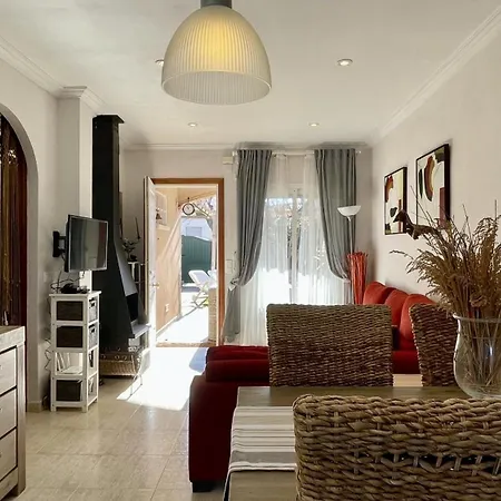 Rambla Mallols 9 Casa Дом отдыха Ля Эскала