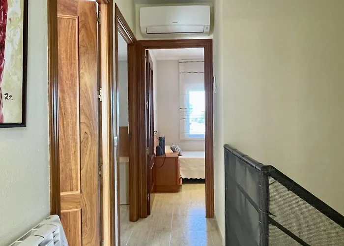 Rambla Mallols 9 Casa Дом отдыха Ля Эскала